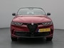 Alfa Romeo Tonale SUV Tributo Italiano Hybrid 280 pk Automaat | Navigatie | Elektrisch Glazen Panoramadak | Rondomzicht Camera | Lederen Bekleding | Voorstoelen Verwarmd | Matrix LED Koplampen | Elektrische Achterklep met Sensor | Dodehoek Detectie | 20" Lichtmetalen Velgen | Apple Carplay/Android Auto |