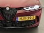 Alfa Romeo Tonale SUV Tributo Italiano Hybrid 280 pk Automaat | Navigatie | Elektrisch Glazen Panoramadak | Rondomzicht Camera | Lederen Bekleding | Voorstoelen Verwarmd | Matrix LED Koplampen | Elektrische Achterklep met Sensor | Dodehoek Detectie | 20" Lichtmetalen Velgen | Apple Carplay/Android Auto |