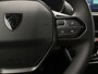 Peugeot 2008 SUV Allure 100 pk | Navigatie via Apple Carplay/Android Auto | Parkeersensoren Voor en Achter | Voorstoelen Verwarmd | LED Koplampen | Lederen Stuurwiel | Climate Control | Cruise Control | 17" Lichtmetalen Velgen |