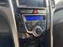 Hyundai i30 Wagon 1.6 GDI Business Ed. NAVI CAMERA DEALER BJ 2013 !!!
