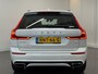 Volvo XC60 Recharge T6 AWD R-Design | Achteruitrijcamera | Apple Carplay/Android Auto | Cruise control adaptief | Panoramadak | Voorverwarmingsinstallatie |