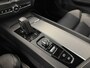 Volvo XC60 Recharge T6 AWD R-Design | Achteruitrijcamera | Apple Carplay/Android Auto | Cruise control adaptief | Panoramadak | Voorverwarmingsinstallatie |