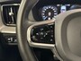 Volvo XC60 Recharge T6 AWD R-Design | Achteruitrijcamera | Apple Carplay/Android Auto | Cruise control adaptief | Panoramadak | Voorverwarmingsinstallatie |