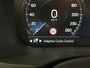 Volvo XC60 Recharge T6 AWD R-Design | Achteruitrijcamera | Apple Carplay/Android Auto | Cruise control adaptief | Panoramadak | Voorverwarmingsinstallatie |
