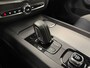 Volvo XC60 Recharge T6 AWD R-Design | Achteruitrijcamera | Apple Carplay/Android Auto | Cruise control adaptief | Panoramadak | Voorverwarmingsinstallatie |