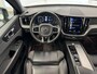 Volvo XC60 Recharge T6 AWD R-Design | Achteruitrijcamera | Apple Carplay/Android Auto | Cruise control adaptief | Panoramadak | Voorverwarmingsinstallatie |