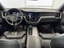 Volvo XC60 Recharge T6 AWD R-Design | Achteruitrijcamera | Apple Carplay/Android Auto | Cruise control adaptief | Panoramadak | Voorverwarmingsinstallatie |