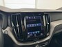 Volvo XC60 Recharge T6 AWD R-Design | Achteruitrijcamera | Apple Carplay/Android Auto | Cruise control adaptief | Panoramadak | Voorverwarmingsinstallatie |
