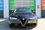 Alfa Romeo Giulia 2.2 JTDm / 19 All Season/ Cruise Control / Navi