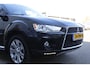 Mitsubishi Outlander 2.4 170PK 4WD Instyle Automaat 7P.*Perfect Dealer Onderh.*NL-Auto*Trekhaak/Dak/Leder/Stoelverw./Camera/Navi/LED/Climate-Control/Cruise-Control/