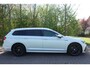 Volkswagen Passat Variant 2.0 TSI Elegance Business R | Dynaudio | Camera | Panoramadak | Adaptieve cruise control | Carplay | Stoelverwarming | Trekhaak | LED |