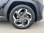 Hyundai Tucson 1.6 T-GDI PHEV 265pk Premium Sky 4WD Automaat / Trekgewicht 1.350 kg / Elektrisch Glazen schuif- en kanteldak / Elektrische achterklep / Camera 360° / Apple Carplay & Android Auto / Stuur- en stoelverwarming voor en achter / Stoelverkoeling / Krell Soundsystem / Adaptieve Cruise Control / Parkeersensoren voor en achter / Keyless Entry / Ski-luik