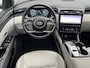 Hyundai Tucson 1.6 T-GDI PHEV 265pk Premium Sky 4WD Automaat / Trekgewicht 1.350 kg / Elektrisch Glazen schuif- en kanteldak / Elektrische achterklep / Camera 360° / Apple Carplay & Android Auto / Stuur- en stoelverwarming voor en achter / Stoelverkoeling / Krell Soundsystem / Adaptieve Cruise Control / Parkeersensoren voor en achter / Keyless Entry / Ski-luik