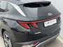 Hyundai Tucson 1.6 T-GDI PHEV 265pk Premium Sky 4WD Automaat / Trekgewicht 1.350 kg / Elektrisch Glazen schuif- en kanteldak / Elektrische achterklep / Camera 360° / Apple Carplay & Android Auto / Stuur- en stoelverwarming voor en achter / Stoelverkoeling / Krell Soundsystem / Adaptieve Cruise Control / Parkeersensoren voor en achter / Keyless Entry / Ski-luik