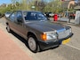 Mercedes-Benz 190-Serie 2.0 E + HISTORIE (2027 OLDTIMER).