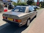 Mercedes-Benz 190-Serie 2.0 E + HISTORIE (2027 OLDTIMER).