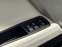 Jaguar XE 2.0 PORTFOLIO LEDER NAVIGATIE CRUISE CONTROL GLAZEN SCHUIF/KANTELDAK KEYLESS GO RIJSTROOKSENSOREN ACHTERUITRIJCAMERA AFN. TREKHAAK ZEER MOOI !! Brgl