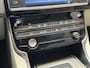 Jaguar XE 2.0 PORTFOLIO LEDER NAVIGATIE CRUISE CONTROL GLAZEN SCHUIF/KANTELDAK KEYLESS GO RIJSTROOKSENSOREN ACHTERUITRIJCAMERA AFN. TREKHAAK ZEER MOOI !! Brgl