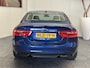 Jaguar XE 2.0 PORTFOLIO LEDER NAVIGATIE CRUISE CONTROL GLAZEN SCHUIF/KANTELDAK KEYLESS GO RIJSTROOKSENSOREN ACHTERUITRIJCAMERA AFN. TREKHAAK ZEER MOOI !! Brgl