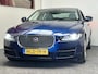 Jaguar XE 2.0 PORTFOLIO LEDER NAVIGATIE CRUISE CONTROL GLAZEN SCHUIF/KANTELDAK KEYLESS GO RIJSTROOKSENSOREN ACHTERUITRIJCAMERA AFN. TREKHAAK ZEER MOOI !! Brgl