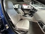 Jaguar XE 2.0 PORTFOLIO LEDER NAVIGATIE CRUISE CONTROL GLAZEN SCHUIF/KANTELDAK KEYLESS GO RIJSTROOKSENSOREN ACHTERUITRIJCAMERA AFN. TREKHAAK ZEER MOOI !! Brgl