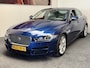 Jaguar XE 2.0 PORTFOLIO LEDER NAVIGATIE CRUISE CONTROL GLAZEN SCHUIF/KANTELDAK KEYLESS GO RIJSTROOKSENSOREN ACHTERUITRIJCAMERA AFN. TREKHAAK ZEER MOOI !! Brgl