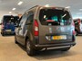 Citroën Berlingo Rolstoelauto Automaat Rolstoel voorin PARAVAN