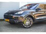 Porsche Cayenne 3.0 S E-Hybrid Panoramadak Luchtvering Camera BOSE Keyless 21”LM