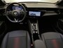 Alfa Romeo Junior SUV Ibrida Speciale Hybrid 136 pk Automaat | Navigatie | Achteruitrijcamera | Voorstoelen Verwarmd | Matrix LED Koplampen | Elektrische Achterklep met Sensor | Keyless Entry/Start | Dodehoek Detectie | Adaptieve Cruise Control | 18" Lichtmetalen Velgen | Apple Carplay/Android Auto |