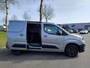 Citroën Berlingo L1 1.5 BlueHDi 130pk EAT8 AUTOMAAT | Houten afwerking laadruimte | Multimedia | Apple Carplay | Android Auto | NAVI | Achteruitrijcamera | Parkeersensoren achter | Bestuurdersstoel comfort | Keyless Entry | Climate control | 16 inch zwarte velgen | Trekhaak voorbereiding