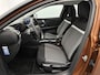 Citroën E-C4 EV Feel 50 kWh 136 pk | Navigatie | Achteruitrijcamera | Accu 94% | Parkeersensoren Achter | Full-LED Koplampen | Lederen Stuurwiel | DAB Ontvanger | Climate Control | Cruise Control | 18" Lichtmetalen Velgen | Apple Carplay/Android Auto |