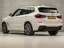 BMW X3 xDrive30e M Sport 293Pk Automaat (APPLE CARPLAY, M PAKKET, GROOT NAVI, SFEERVERLICHTING, KEYLESS, LEDEREN SPORTSTOELEN, GETINT GLAS, CAMERA, NIEUWE APK, NIEUWSTAAT)