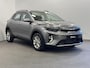 Kia Stonic 1.0 T-GDi MHEV DynamicLine | €2.250,- inruilvoordeel | Private lease van € 419,- p.m. | Automaat | Climate Control | Luxe stoffen bekleding | LED Verlichting | Bel & bestel bij KIA Leiderdorp 071 760 06 00 |
