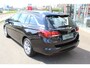Opel Astra Sports Tourer 1.2-110pk Elegance. Ruime, sportieve, luxe en degelijke gezinswagen ! Autm. airco, stoel- en stuurwiel verw., LED verl., camera, parkeersens. v+a, metallic lak, LM wielen, Apple carplay/Android auto, navigatie, telefoonvoorb., cruise cntrl etc.