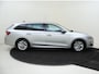 Skoda Octavia Combi 1.5 TSI MHEV Business Edition | Achteruitrijcamera | Stoel- en stuurwielverwarming | Keyless | Navigatie | Elektrische achterklep | Elektrisch inklapbare buitenspiegels | Sfeerverlichting | Adaptieve cruise control |