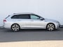 Volkswagen Golf Variant 1.5 eTSI R-Line 150pk DSG | LED Matrix | Navigatie | Climate control | Adaptive Cruise control | 18'' LM | Winterpakket |
