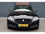 Jaguar XF 2.0t 250 PK Chequered Flag Aut8 | Stoelverwarming | Keyless Entry | Camera | DAB | Leder | Android Auto/Apple Carplay | Alcantara Hemel | Navigatie Pro |
