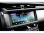 Jaguar XF 2.0t 250 PK Chequered Flag Aut8 | Stoelverwarming | Keyless Entry | Camera | DAB | Leder | Android Auto/Apple Carplay | Alcantara Hemel | Navigatie Pro |