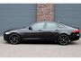 Jaguar XF 2.0t 250 PK Chequered Flag Aut8 | Stoelverwarming | Keyless Entry | Camera | DAB | Leder | Android Auto/Apple Carplay | Alcantara Hemel | Navigatie Pro |