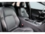 Jaguar XF 2.0t 250 PK Chequered Flag Aut8 | Stoelverwarming | Keyless Entry | Camera | DAB | Leder | Android Auto/Apple Carplay | Alcantara Hemel | Navigatie Pro |