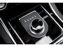 Jaguar XF 2.0t 250 PK Chequered Flag Aut8 | Stoelverwarming | Keyless Entry | Camera | DAB | Leder | Android Auto/Apple Carplay | Alcantara Hemel | Navigatie Pro |