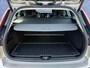 Volvo V60 2.0 D4 Momentum Pro | Navigatie | Adaptieve Cruise Controle | BLIS | Standkachel | Stoel & Stuur Verwarming | Keyless |