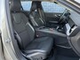 Volvo V60 2.0 D4 Momentum Pro | Navigatie | Adaptieve Cruise Controle | BLIS | Standkachel | Stoel & Stuur Verwarming | Keyless |