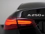 Mercedes-Benz A-klasse 250 e Business Solution AMG | Panorama - Schuifdak | Memorystoelen | Head-Up Display | 360° Camera | Multibeam Led | Apple Carplay & Android Auto | Nightpakket | Sfeerverlichting