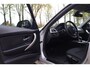 BMW 3-Serie 320i Essential Aut. | Facelift | M-Sport Wielen | Nieuw Model | Led achterlichten | Prof. Navigatie | Cruise Control |