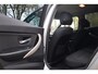 BMW 3-Serie 320i Essential Aut. | Facelift | M-Sport Wielen | Nieuw Model | Led achterlichten | Prof. Navigatie | Cruise Control |