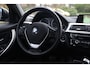BMW 3-Serie 320i Essential Aut. | Facelift | M-Sport Wielen | Nieuw Model | Led achterlichten | Prof. Navigatie | Cruise Control |