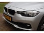 BMW 3-Serie 320i Essential Aut. | Facelift | M-Sport Wielen | Nieuw Model | Led achterlichten | Prof. Navigatie | Cruise Control |