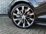 Volvo V60 2.0 T6 Plug-in hybrid AWD Ultra Dark | 20" Turbine velgen| Panoramadak | Head-up display | Sportstoelen | Harman Kardon audio | Extra getint glas