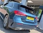 Mercedes-Benz A-klasse 180 136pk Automaat Business Solution AMG | Origineel NL | Navi | Apple Carplay+Android Auto | Clima | Cruise | Led Koplampen | Pdc V+A+Assist+Camera | Stoelverwarming | 18''lm